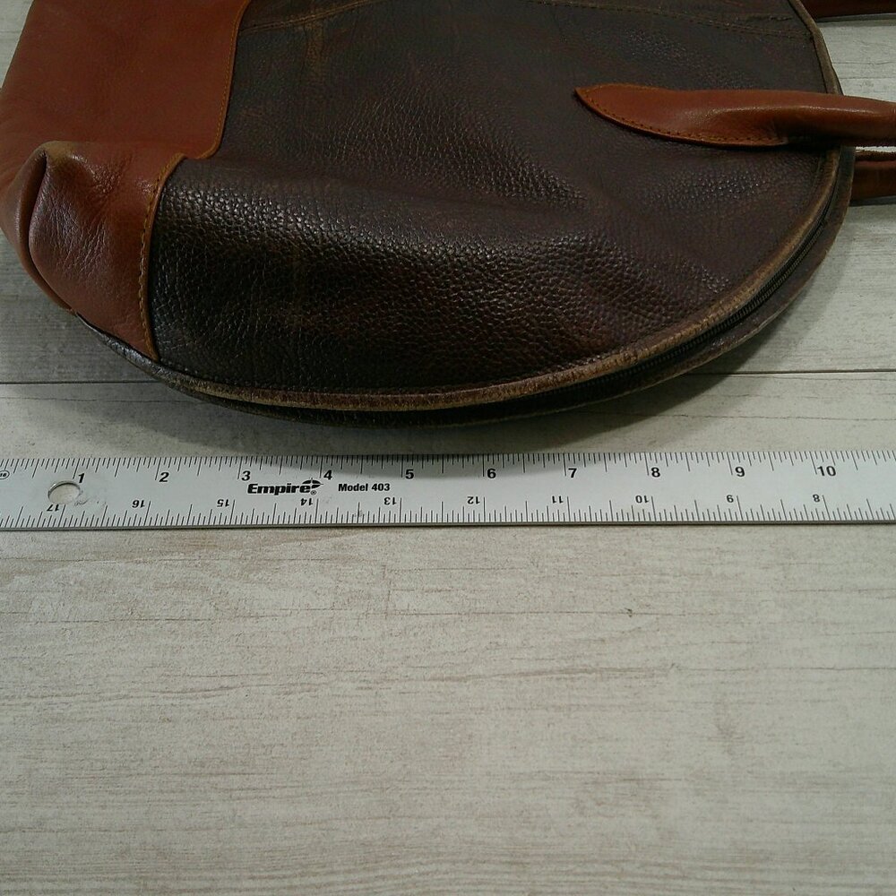 Unisa Rare Leather Vintage Large 16' Half Moon Shoulder Bag Purse Pocketbook - Picture 9 of 11
